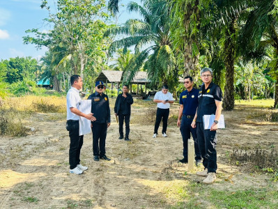 รองผู้ว่าราชการจังหวัดสุราษฎร์ธานี ประธานคณะกรรมการพิจารณากา ... พารามิเตอร์รูปภาพ 1