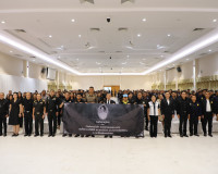 ประชาชนจังหวัดสุราษฎร์ธานีพร้อมใจเดินทางไปเข้าเฝ้าฯ กราบถวาย ... พารามิเตอร์รูปภาพ 2