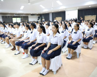 ผู้ว่าฯ สุราษฎร์ธานี เปิดกิจกรรม “วันธารน้ำใจ” มอบทุนการศึกษ ... พารามิเตอร์รูปภาพ 1