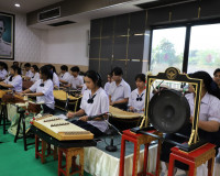 ผู้ว่าฯ สุราษฎร์ธานี เปิดกิจกรรม “วันธารน้ำใจ” มอบทุนการศึกษ ... พารามิเตอร์รูปภาพ 18