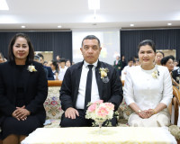 ผู้ว่าฯ สุราษฎร์ธานี เปิดกิจกรรม “วันธารน้ำใจ” มอบทุนการศึกษ ... พารามิเตอร์รูปภาพ 30