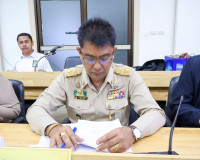 รองผู้ว่าราชการจังหวัดสุราษฎร์ธานีเป็นประธานการประชุมพิจารณา ... พารามิเตอร์รูปภาพ 3
