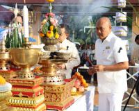 ผู้ว่าฯ สุราษฎร์ธานีนำข้าราชการและพ่อค้าประชาชนร่วมพิธีบวงสร ... พารามิเตอร์รูปภาพ 30