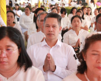 ผู้ว่าฯ สุราษฎร์ธานีนำข้าราชการและพ่อค้าประชาชนร่วมพิธีบวงสร ... พารามิเตอร์รูปภาพ 46