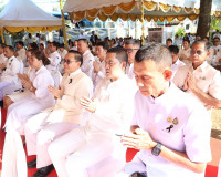 ผู้ว่าฯ สุราษฎร์ธานีนำข้าราชการและพ่อค้าประชาชนร่วมพิธีบวงสร ... พารามิเตอร์รูปภาพ 77