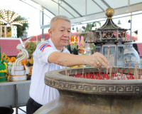 รองผู้ว่าฯ จังหวัดสุราษฎร์ธานี เปิดร้านนาวากาชาด คืนที่สอง ใ ... พารามิเตอร์รูปภาพ 30