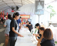 รองผู้ว่าฯ จังหวัดสุราษฎร์ธานี เปิดร้านนาวากาชาด คืนที่สาม ใ ... พารามิเตอร์รูปภาพ 50