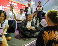 คืนที่หกคึกครื้น! ร้านนาวากาชาดสุราษฎร์ฯ แจกจริง รางวัลใหญ่แ ... พารามิเตอร์รูปภาพ 1