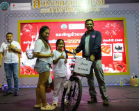 คืนที่หกคึกครื้น! ร้านนาวากาชาดสุราษฎร์ฯ แจกจริง รางวัลใหญ่แ ... พารามิเตอร์รูปภาพ 48