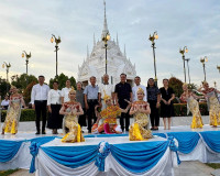 รองผู้ว่าราชการจังหวัดสุราษฎร์ธานี เป็นประธานรับชมการแสดงสมโ ... พารามิเตอร์รูปภาพ 16