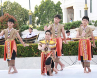 รองผู้ว่าราชการจังหวัดสุราษฎร์ธานี เป็นประธานรับชมการแสดงสมโ ... พารามิเตอร์รูปภาพ 20