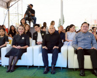 จังหวัดสุราษฎร์ธานี จัดเดินแบบผ้าไทยเพื่อการกุศล “วิจิตรพัสต ... พารามิเตอร์รูปภาพ 3