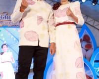 จังหวัดสุราษฎร์ธานี จัดเดินแบบผ้าไทยเพื่อการกุศล “วิจิตรพัสต ... พารามิเตอร์รูปภาพ 33