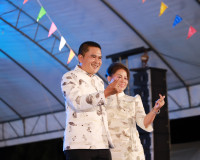 จังหวัดสุราษฎร์ธานี จัดเดินแบบผ้าไทยเพื่อการกุศล “วิจิตรพัสต ... พารามิเตอร์รูปภาพ 52