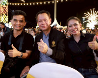 จังหวัดสุราษฎร์ธานี จัดเดินแบบผ้าไทยเพื่อการกุศล “วิจิตรพัสต ... พารามิเตอร์รูปภาพ 79