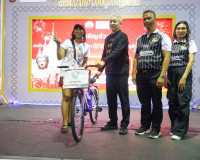 รองผู้ว่าราชการจังหวัดสุราษฎร์ธานี เป็นประธานรับชมการแสดงสมโ ... พารามิเตอร์รูปภาพ 2