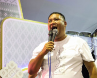 รองผู้ว่าราชการจังหวัดสุราษฎร์ธานี เป็นประธานรับชมการแสดงสมโ ... พารามิเตอร์รูปภาพ 13