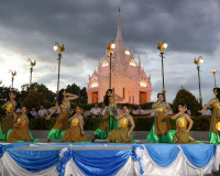 รองผู้ว่าราชการจังหวัดสุราษฎร์ธานี เป็นประธานรับชมการแสดงสมโ ... พารามิเตอร์รูปภาพ 24