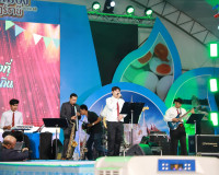 จังหวัดสุราษฎร์ธานีจัดกิจกรรมประกวดร้องเพลงไทยลูกทุ่งท้องที่ ... พารามิเตอร์รูปภาพ 1