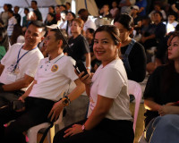 จังหวัดสุราษฎร์ธานีจัดกิจกรรมประกวดร้องเพลงไทยลูกทุ่งท้องที่ ... พารามิเตอร์รูปภาพ 39