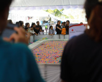 รองผู้ว่าฯ สุราษฎร์ธานี เปิดร้านนาวากาชาดคืนที่ 9 ประชาชน-นั ... พารามิเตอร์รูปภาพ 2