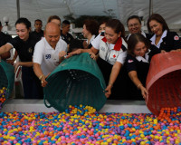 รองผู้ว่าฯ สุราษฎร์ธานี เปิดร้านนาวากาชาดคืนที่ 9 ประชาชน-นั ... พารามิเตอร์รูปภาพ 7