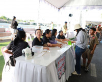 รองผู้ว่าฯ สุราษฎร์ธานี เปิดร้านนาวากาชาดคืนที่ 9 ประชาชน-นั ... พารามิเตอร์รูปภาพ 13