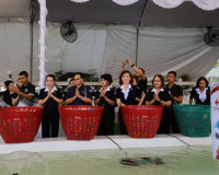 รองผู้ว่าฯ สุราษฎร์ธานี เปิดร้านนาวากาชาดคืนที่ 9 ประชาชน-นั ... พารามิเตอร์รูปภาพ 17