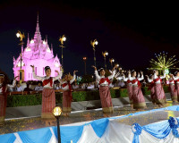 รองผู้ว่าราชการจังหวัดสุราษฎร์ธานี เป็นประธานรับชมการแสดงสมโ ... พารามิเตอร์รูปภาพ 2