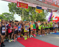 รองผู้ว่าฯ สุราษฎร์ธานี เปิดงาน “เมืองเงาะมาราธอน 2569” เดิน ... พารามิเตอร์รูปภาพ 12