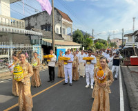รองผู้ว่าราชการจังหวัดฯ เป็นประธาน ในพิธีปล่อยขบวนแห่ผ้าขึ้น ... พารามิเตอร์รูปภาพ 8