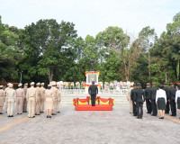 รองผู้ว่าฯ สุราษฎร์ธานี ร่วมพิธีวางพวงมาลาและบำเพ็ญกุศลเนื่อ ... พารามิเตอร์รูปภาพ 2
