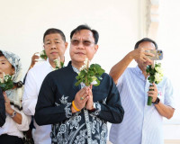 รองผู้ว่าราชการจังหวัดฯ ร่วมต้อนรับคณะทูต และกงสุลต่างประเทศ ... พารามิเตอร์รูปภาพ 1