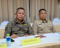 สุราษฎร์ธานีประชุมคณะกรรมการรักษาความมั่นคงฯ ติดตามสถานการณ์ ... พารามิเตอร์รูปภาพ 5