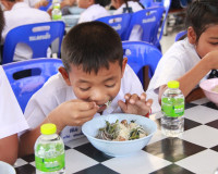 ผอ.สำนักงานสลากกินแบ่งรัฐบาลนำคณะลงพื้นที่อำเภอดอนสักจัดกิจก ... พารามิเตอร์รูปภาพ 18