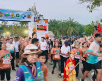 รองผู้ว่าราชการจังหวัดสุราษฎร์ธานี เข้าร่วมกิจกรรมการวิ่ง “ว ... พารามิเตอร์รูปภาพ 8
