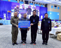 หวยสัญจรที่จังหวัดสุราษฎร์ธานีคึกคักประชาชนทุกสาขาอาชีพร่วมร ... พารามิเตอร์รูปภาพ 26