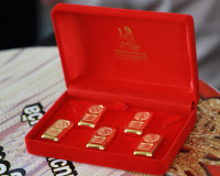 ผู้ว่าฯ สุราษฎร์ธานี มอบรางวัลแก่ผู้โชคดีจากสลากกาชาด ประจำป ... พารามิเตอร์รูปภาพ 2