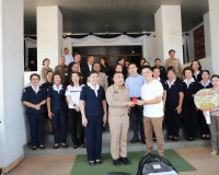 ผู้ว่าฯ สุราษฎร์ธานี มอบรางวัลแก่ผู้โชคดีจากสลากกาชาด ประจำป ... พารามิเตอร์รูปภาพ 12