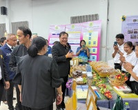 รองผู้ว่าราชการจังหวัดฯ เป็นประธานในพิธีเปิดโครงการมหกรรมการ ... พารามิเตอร์รูปภาพ 6