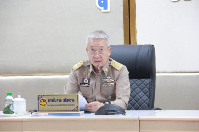 รองผู้ว่าราชการจังหวัดสุราษฎร์ธานี ประชุมคณะกรรมการเพื่อพิจา ... พารามิเตอร์รูปภาพ 1