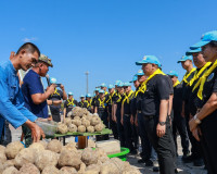 สุราษฎร์ธานี จัดกิจกรรมจิตอาสาพัฒนาสวนสาธารณะบึงขุนทะเล น้อม ... พารามิเตอร์รูปภาพ 11