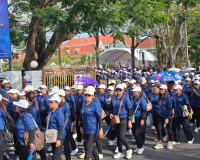 สุราษฎร์ธานีรวมพลังสตรีจาก 19 อำเภอ กว่า 20,000 คน แปรอักษร– ... พารามิเตอร์รูปภาพ 8