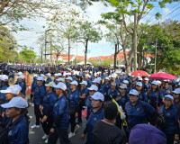 สุราษฎร์ธานีรวมพลังสตรีจาก 19 อำเภอ กว่า 20,000 คน แปรอักษร– ... พารามิเตอร์รูปภาพ 24