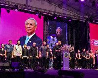 โครงการเสริมสร้างศักยภาพสตรีสุราษฎร์ธานี มอบรางวัลสตรีดีเด่น ... พารามิเตอร์รูปภาพ 2