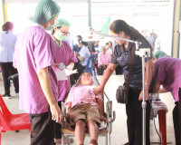 หน่วยแพทย์เคลื่อนที่ พอ.สว.สุราษฎร์ธานีออกให้บริการประชาชนใน ... พารามิเตอร์รูปภาพ 24