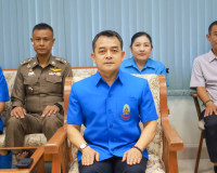 จังหวัดสุราษฎร์ธานี มอบสิ่งของพระราชทาน ช่วยเหลือผู้ประสบอัค ... พารามิเตอร์รูปภาพ 11