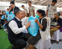 สุราษฎร์ธานีลงพื้นที่บ้านนาสาร ขับเคลื่อน “บำบัดทุกข์ บำรุงส ... พารามิเตอร์รูปภาพ 23