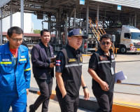 รองผู้ว่าราชการจังหวัดสุราษฎร์ธานี ลงพื้นที่ตรวจสอบผู้ค้าน้ำ ... พารามิเตอร์รูปภาพ 1
