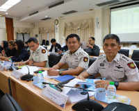 จังหวัดสุราษฎร์ธานีประชุมขับเคลื่อนการป้องกันและแก้ไขปัญหายา ... พารามิเตอร์รูปภาพ 23